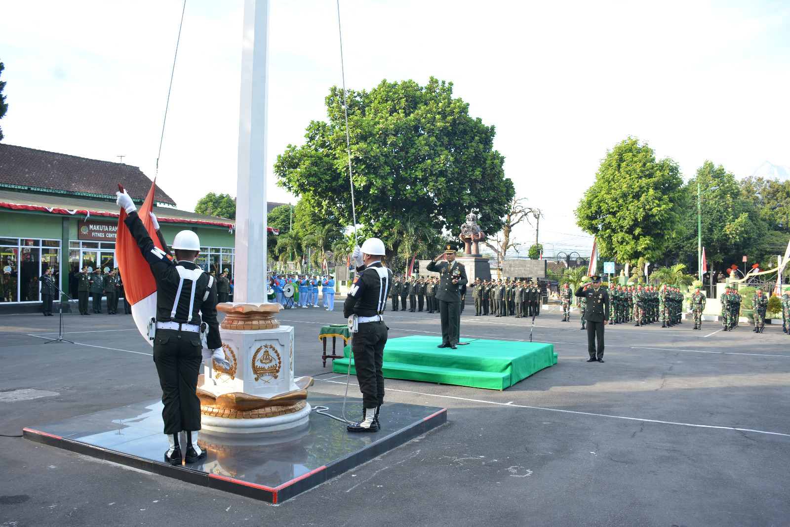 Danrem 073/Makutarama Pimpin Upacara Bendera HUT Ke-78 Kemerdekaan RI